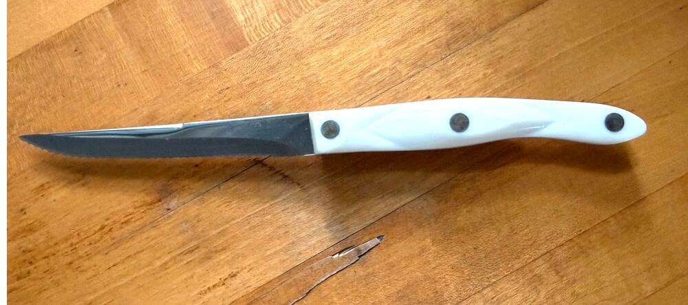 Cutco Trimmer Knife Model 1721 Pearl White Handle Serrated Double-D Edge 10"